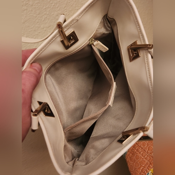 Gucci vintage mini GG canvas Bucket bag, baby blue with matching wallet - Picture 7 of 16